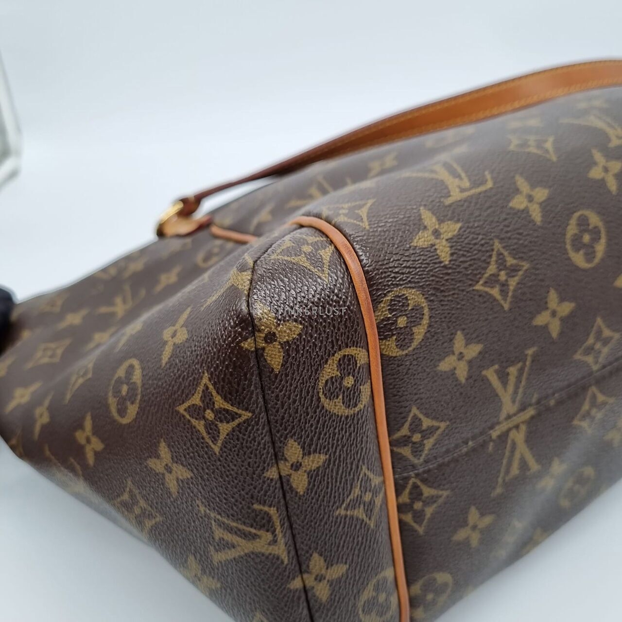 Louis Vuitton Totally Monogram MM 2010 Shoulder Bag