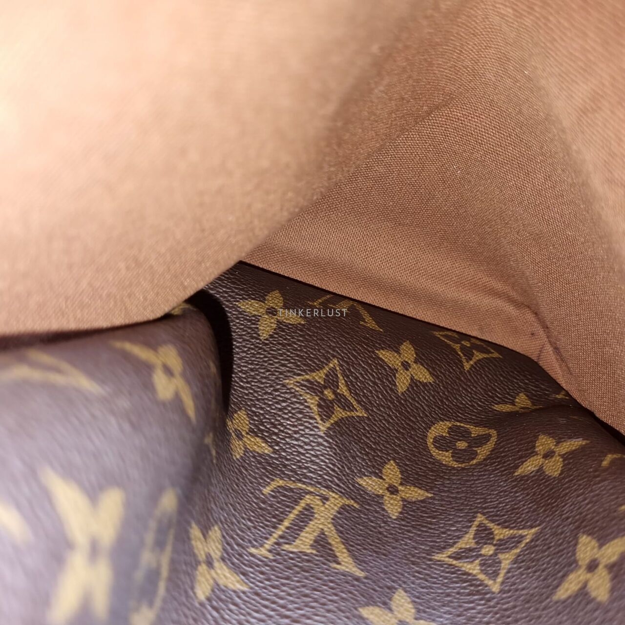 Louis Vuitton Totally Monogram MM 2010 Shoulder Bag