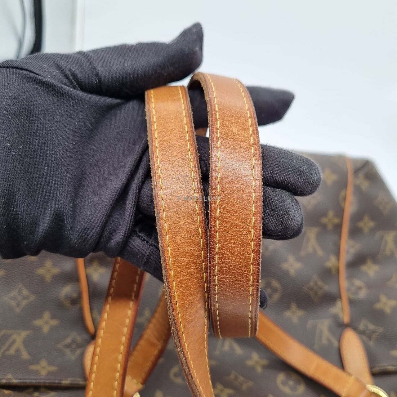 Louis Vuitton Totally Monogram MM 2010 Shoulder Bag