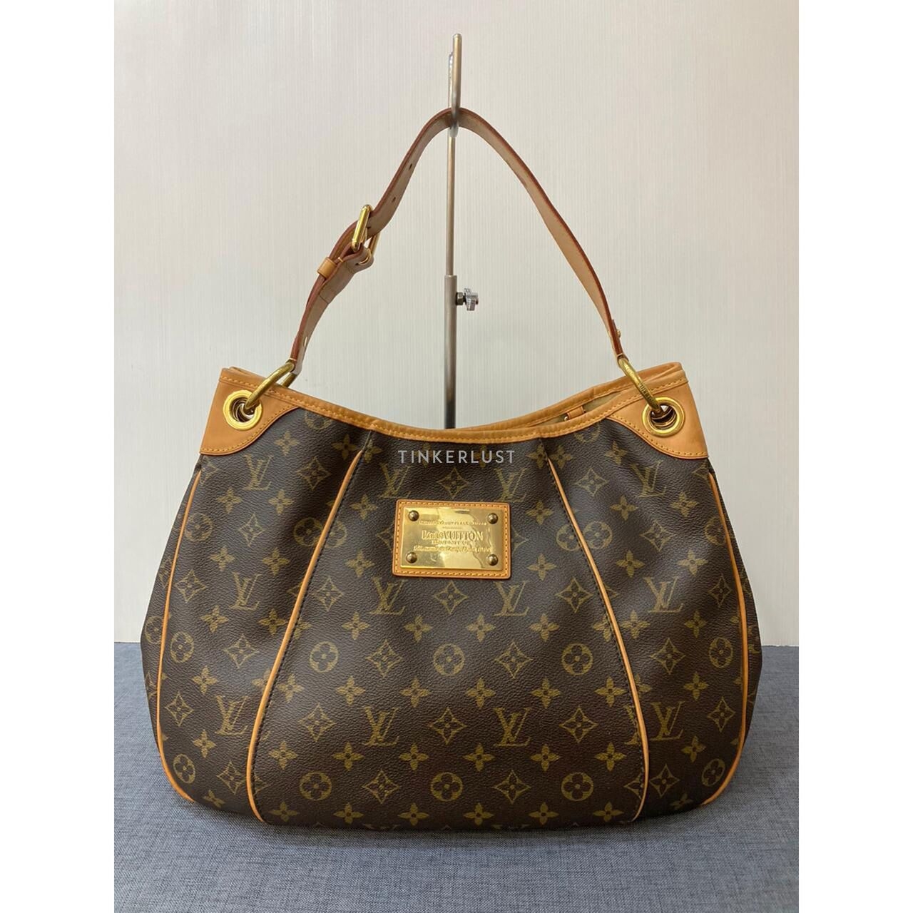 Louis Vuitton Galliera Brown Monogram Canvas GHW Shoulder Bag