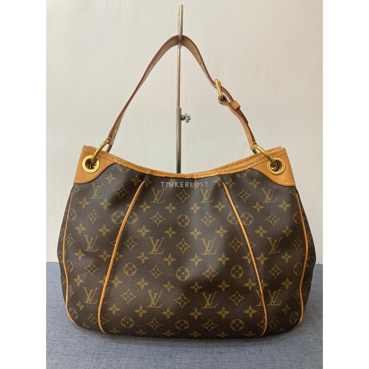 Louis Vuitton Galliera Brown Monogram Canvas GHW Shoulder Bag