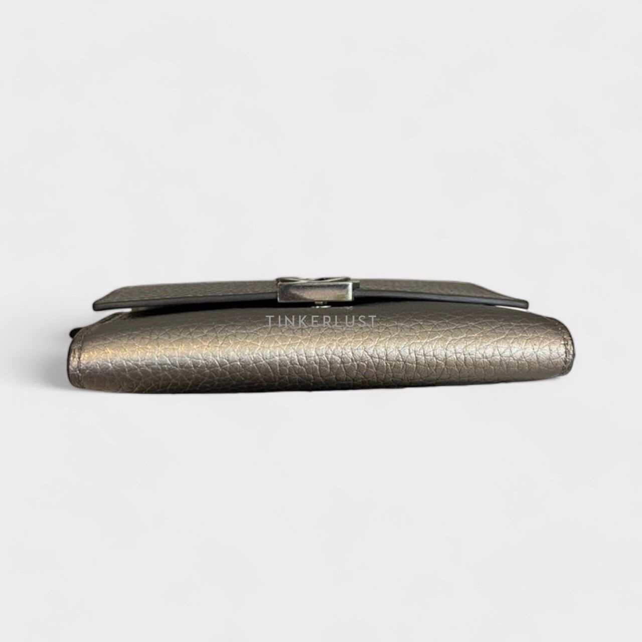 Louis Vuitton Capucine Taurillon Leather Chip 2022 Sling Bag